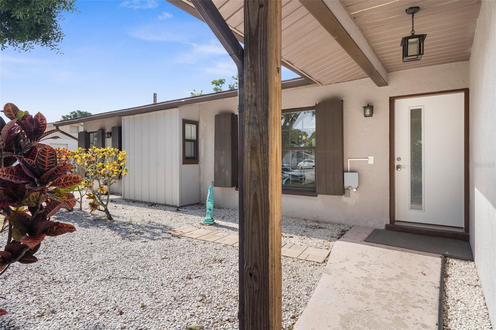 Image 3 of 33 For 818 Southern Pine Lane