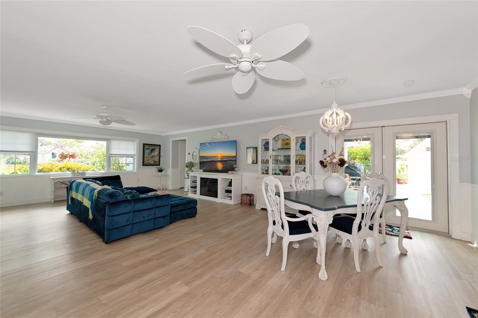 Image 16 of 77 For 1722 Hazelwood Street