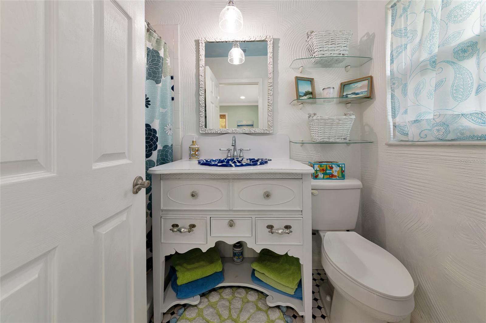 Image 40 of 77 For 1722 Hazelwood Street