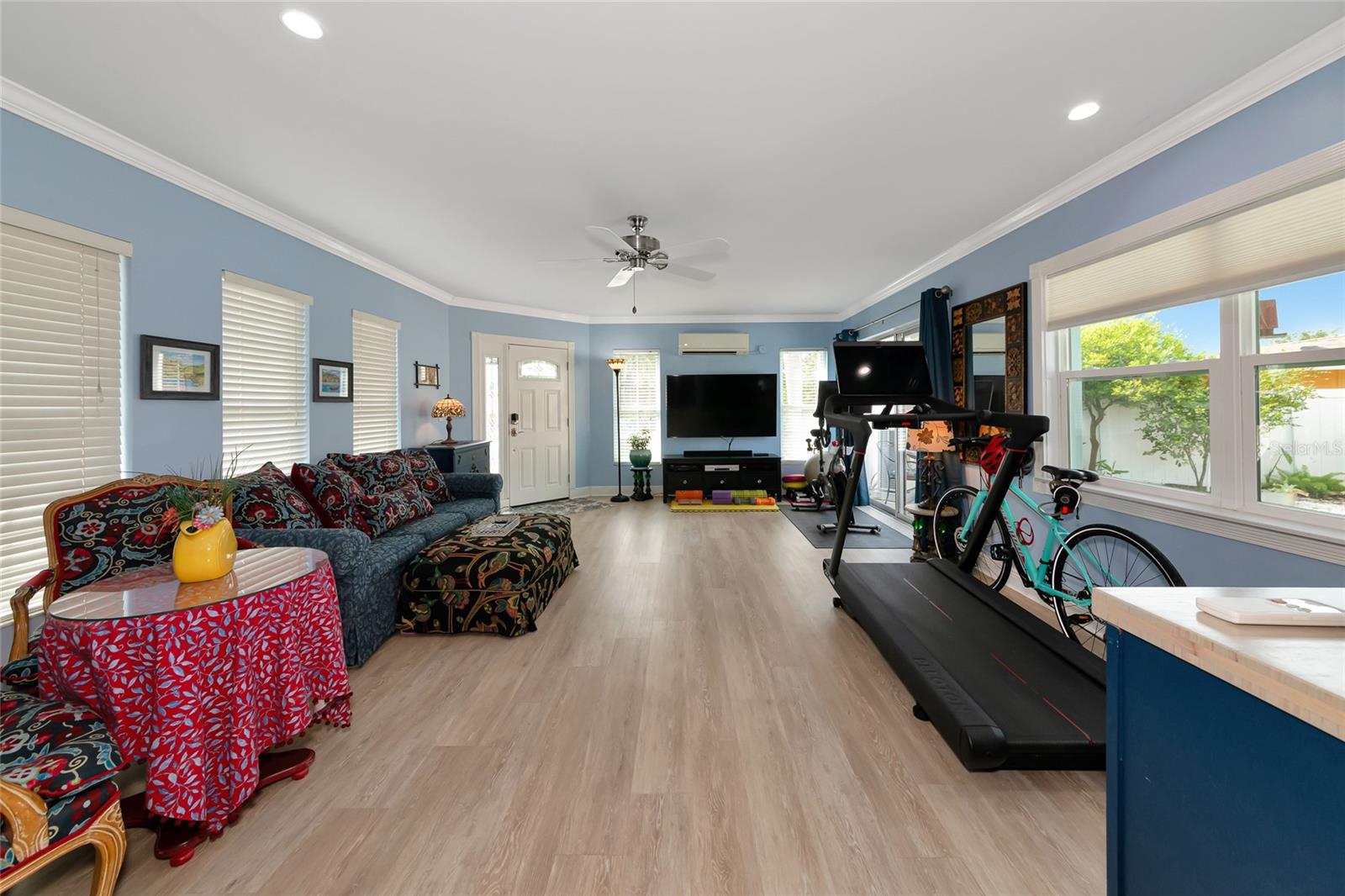 Image 47 of 77 For 1722 Hazelwood Street