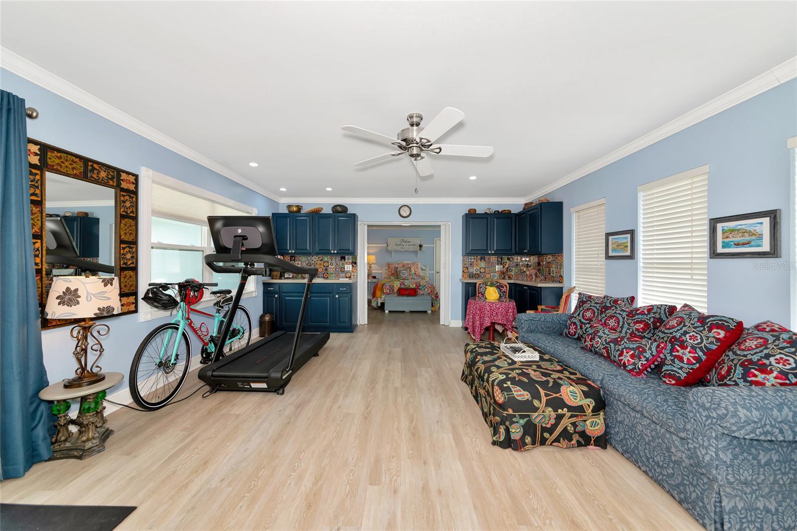 Image 49 of 77 For 1722 Hazelwood Street