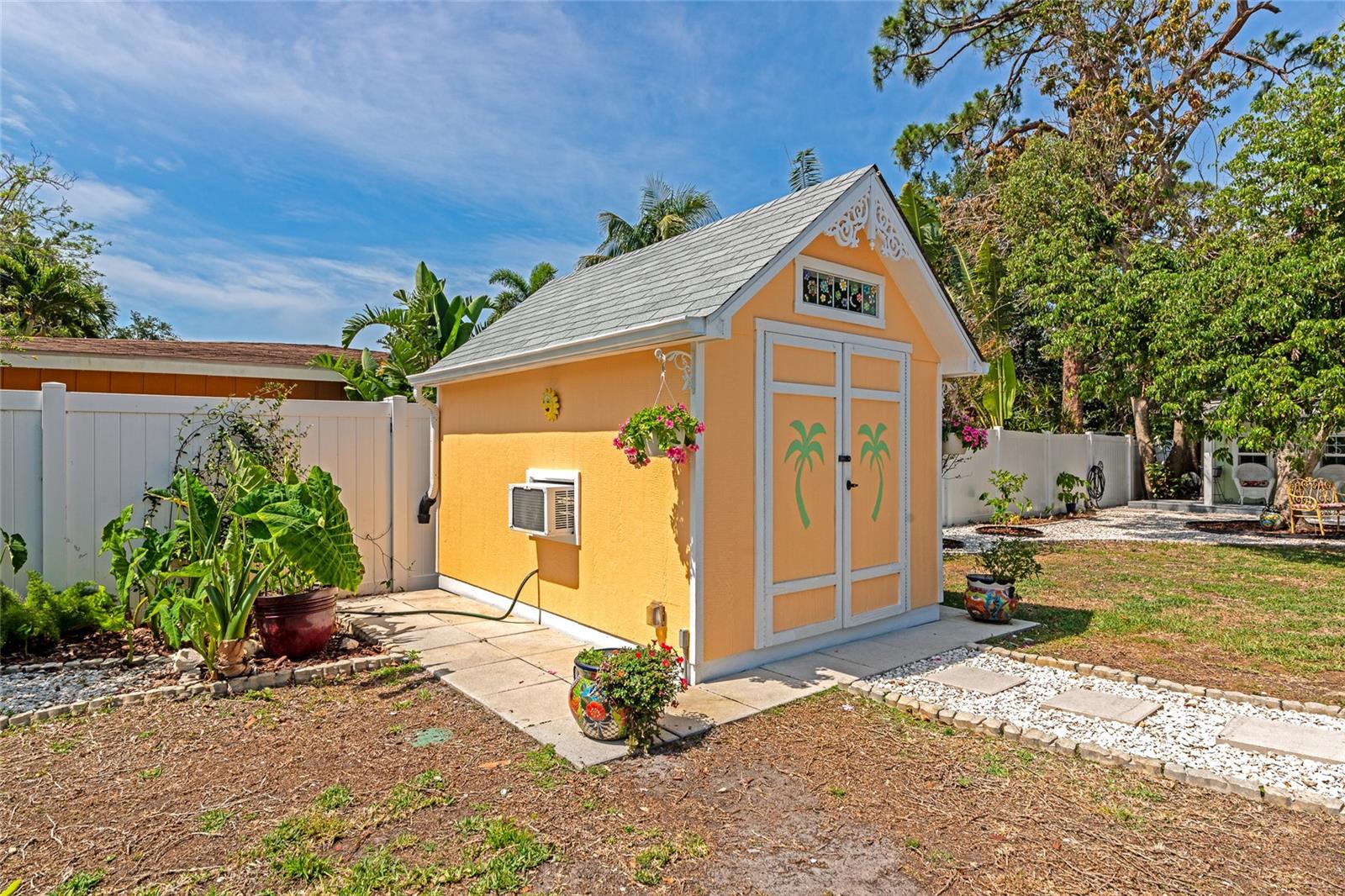 Image 57 of 77 For 1722 Hazelwood Street
