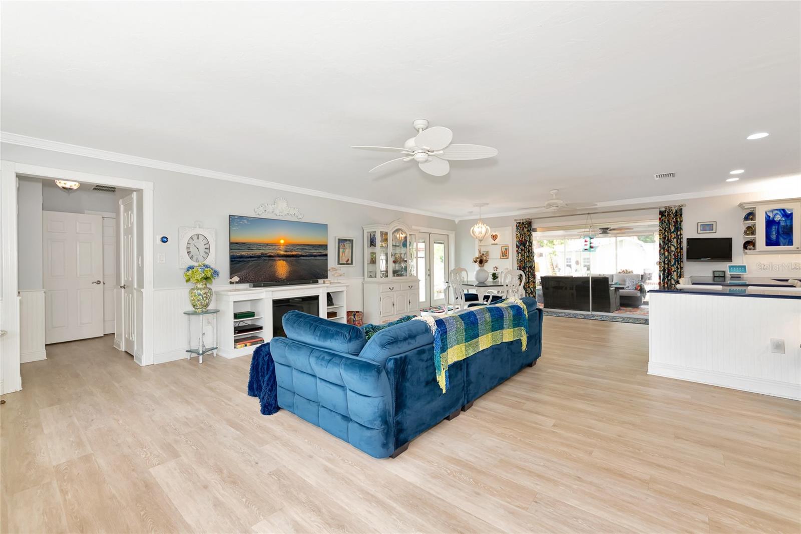 Image 9 of 77 For 1722 Hazelwood Street