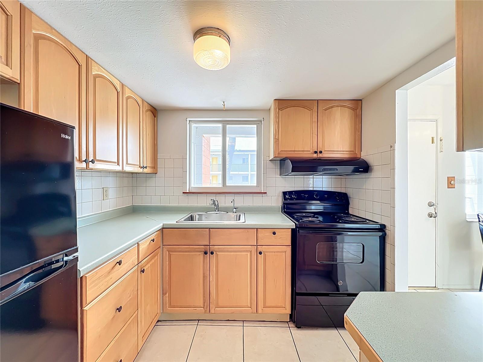 Image 19 of 91 For 2321 Canal Drive F25