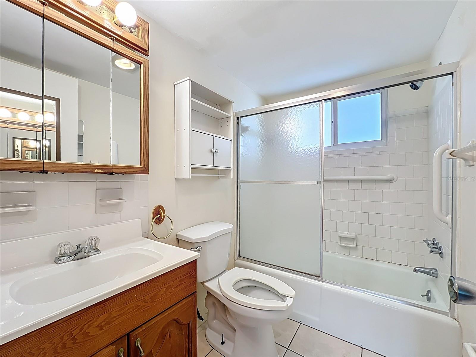 Image 50 of 91 For 2321 Canal Drive F25
