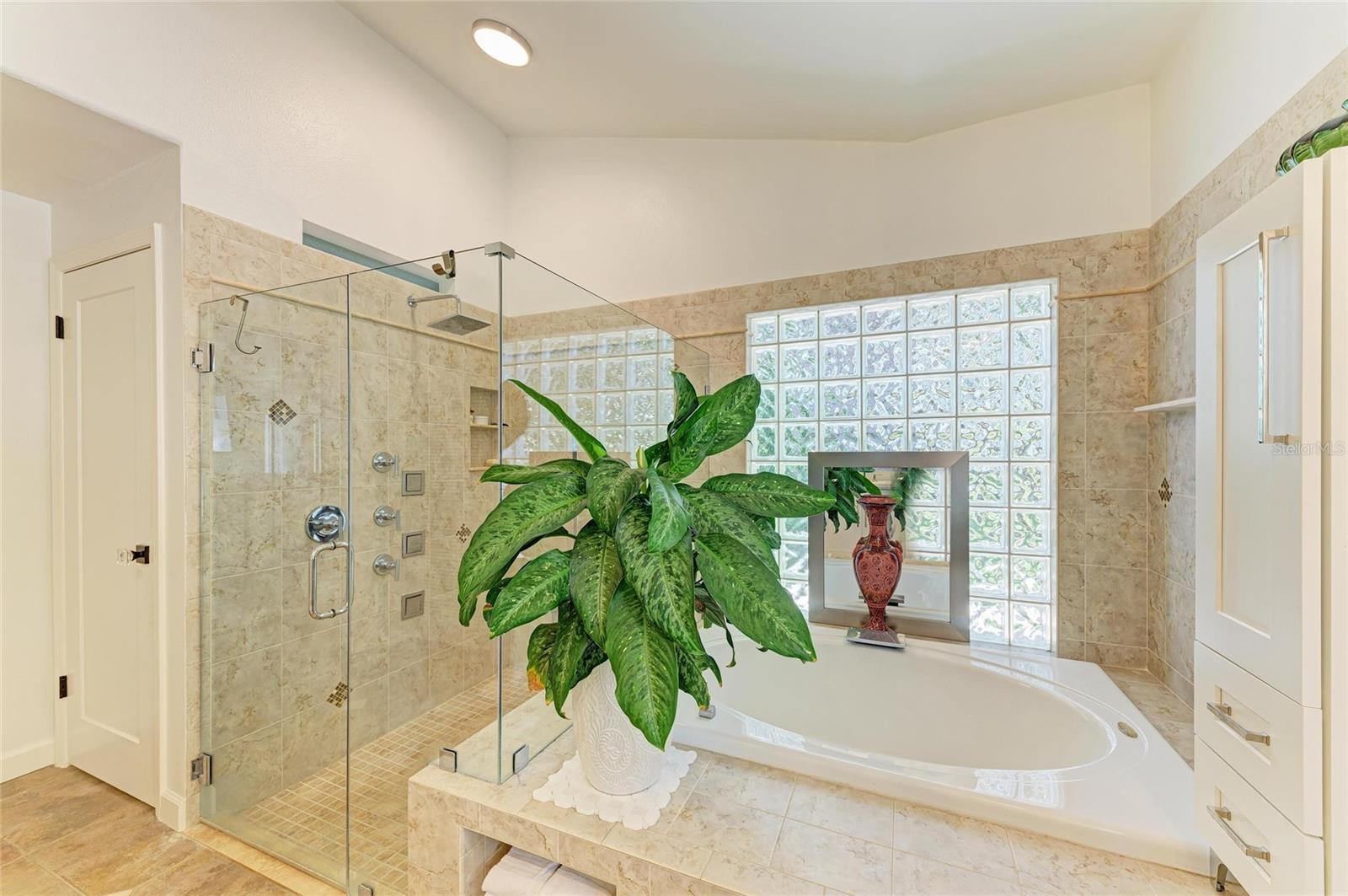 Image 46 of 92 For 6102 Sonesta Court