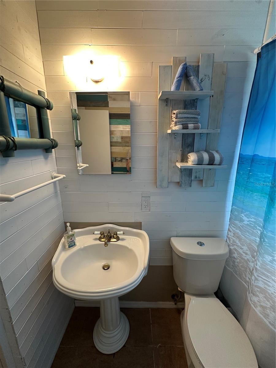 Image 16 of 26 For 2315 Avenue C  7