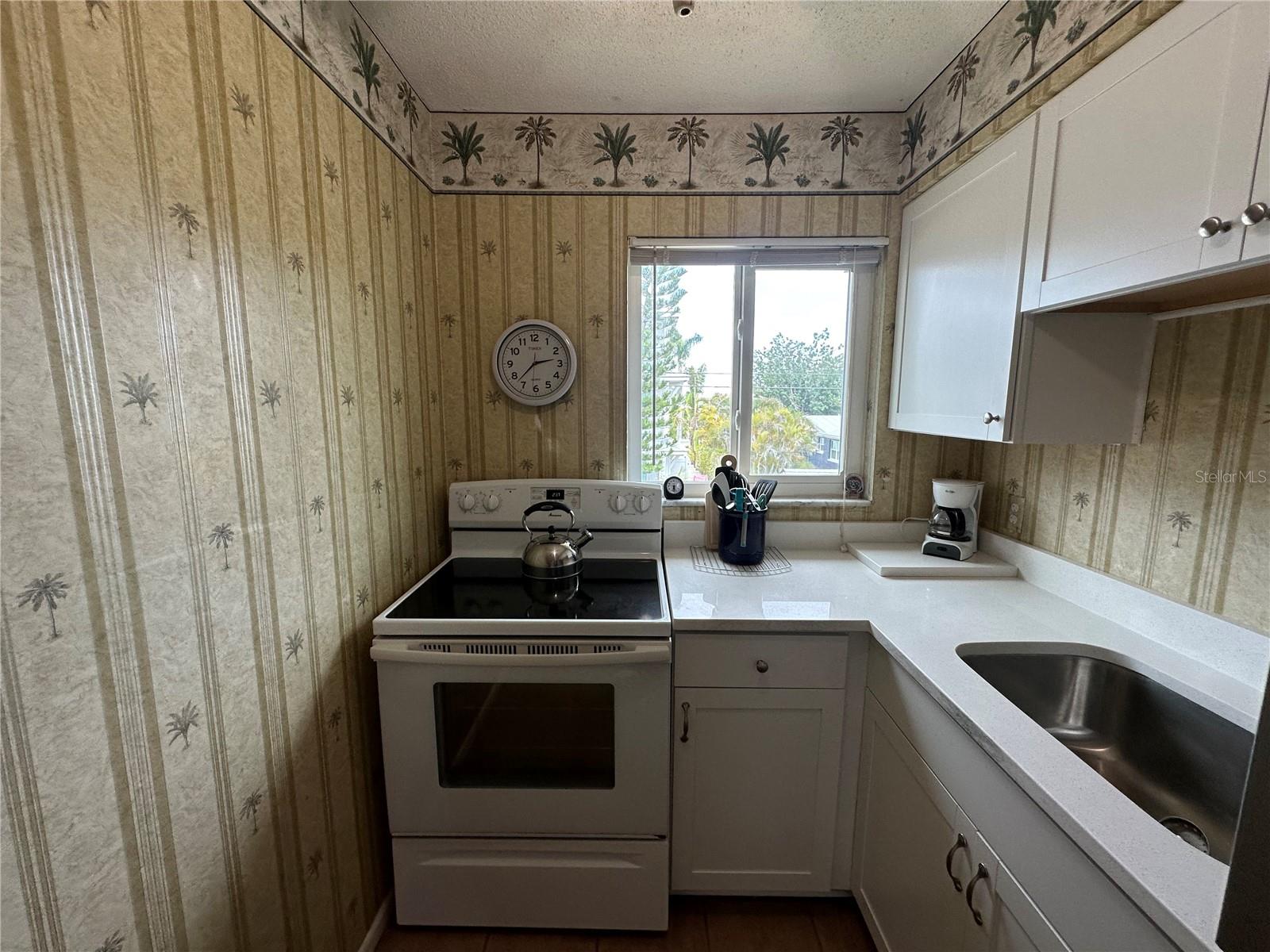 Image 3 of 26 For 2315 Avenue C  7