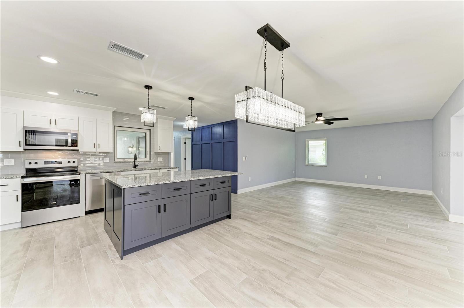 Image 13 of 46 For 1364 Westport Lane 1403