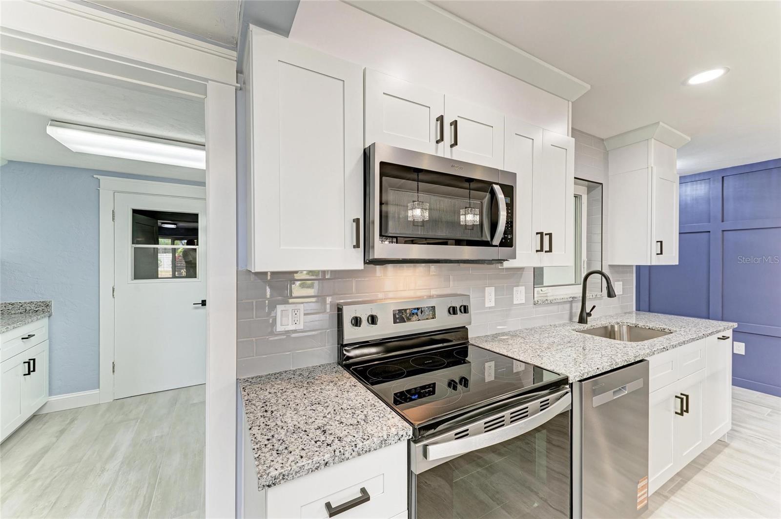 Image 18 of 46 For 1364 Westport Lane 1403