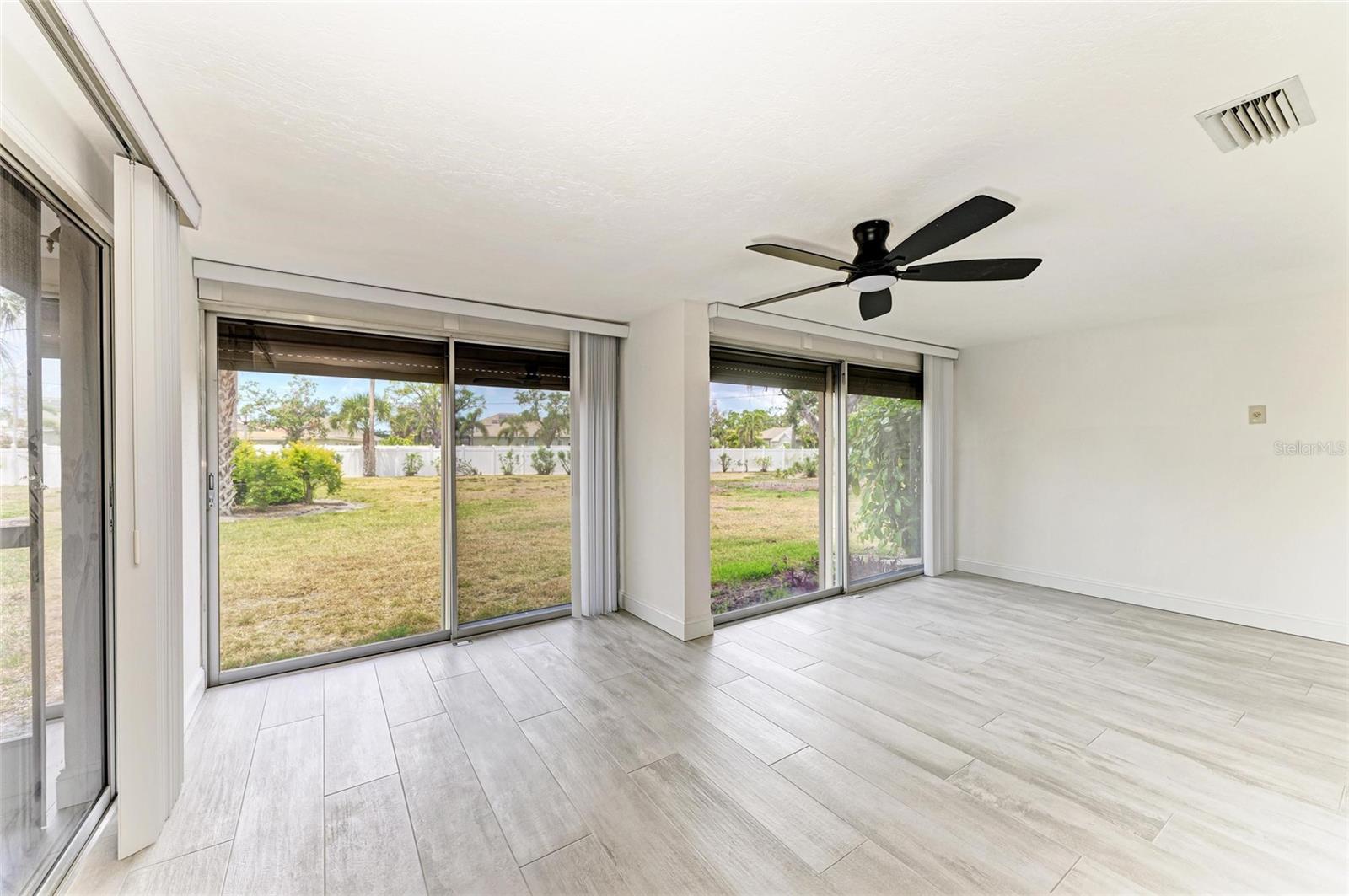 Image 22 of 46 For 1364 Westport Lane 1403