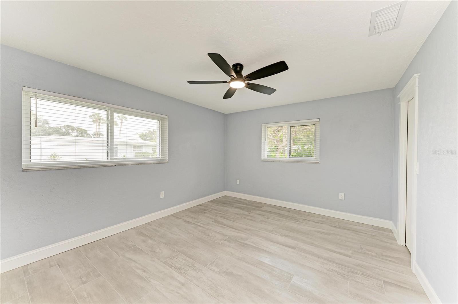 Image 24 of 46 For 1364 Westport Lane 1403