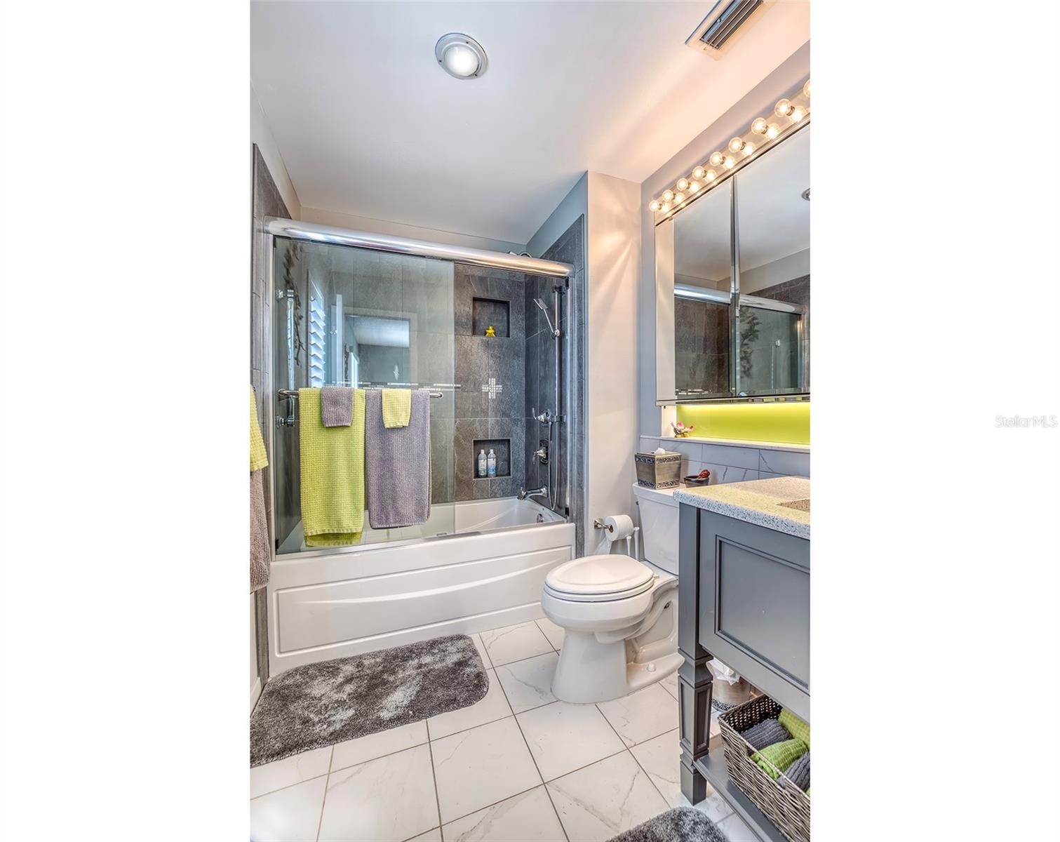 Image 18 of 48 For 3701 5th Avenue 1