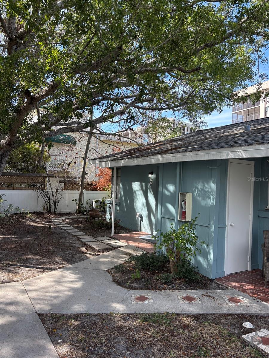 Details for 170 Roosevelt Drive 5, SARASOTA, FL 34236