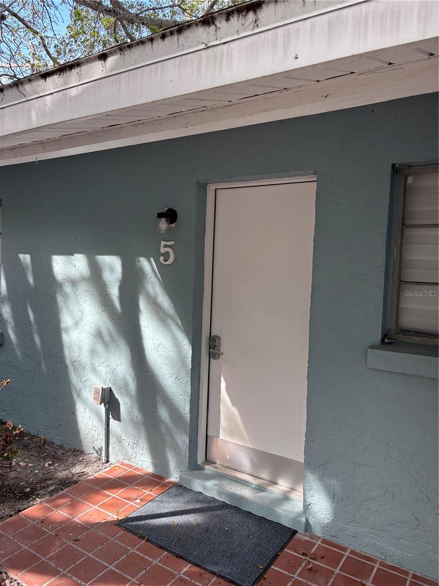 Image 2 of 18 For 170 Roosevelt Drive 5