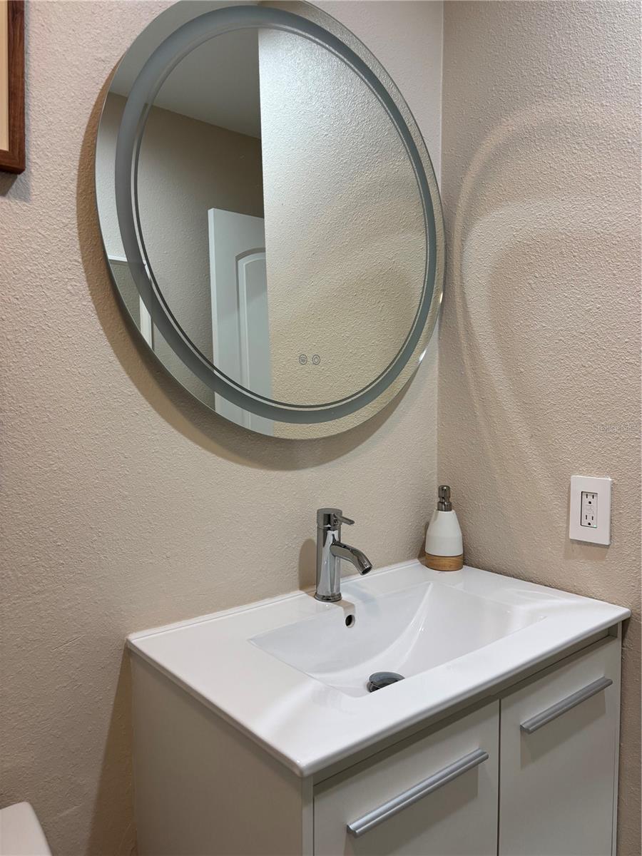 Image 8 of 18 For 170 Roosevelt Drive 5