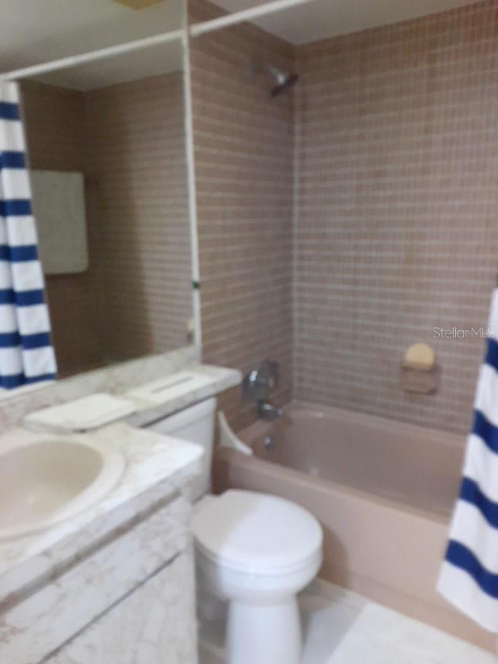 Image 11 of 19 For 3529 Longmeadow  15