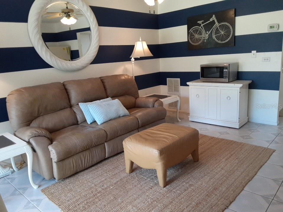 Image 3 of 19 For 3529 Longmeadow  15