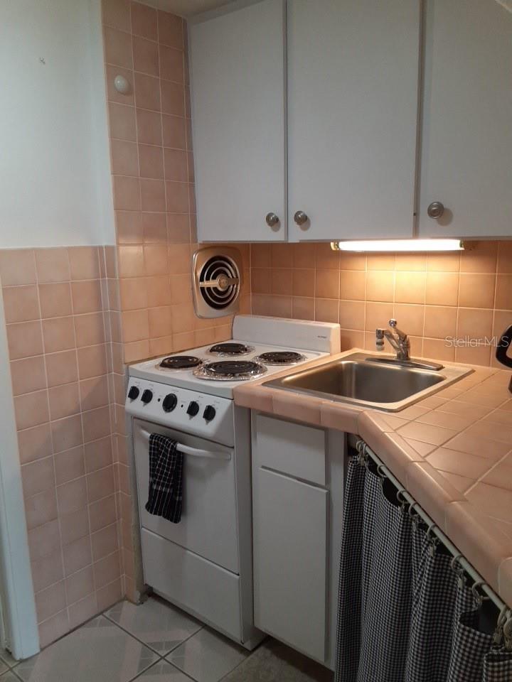 Image 7 of 19 For 3529 Longmeadow  15