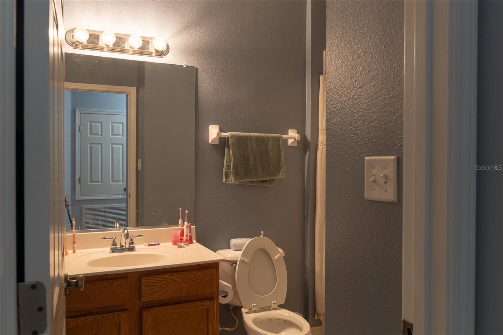 Image 25 of 33 For 3784 Parkridge Circle 22-203