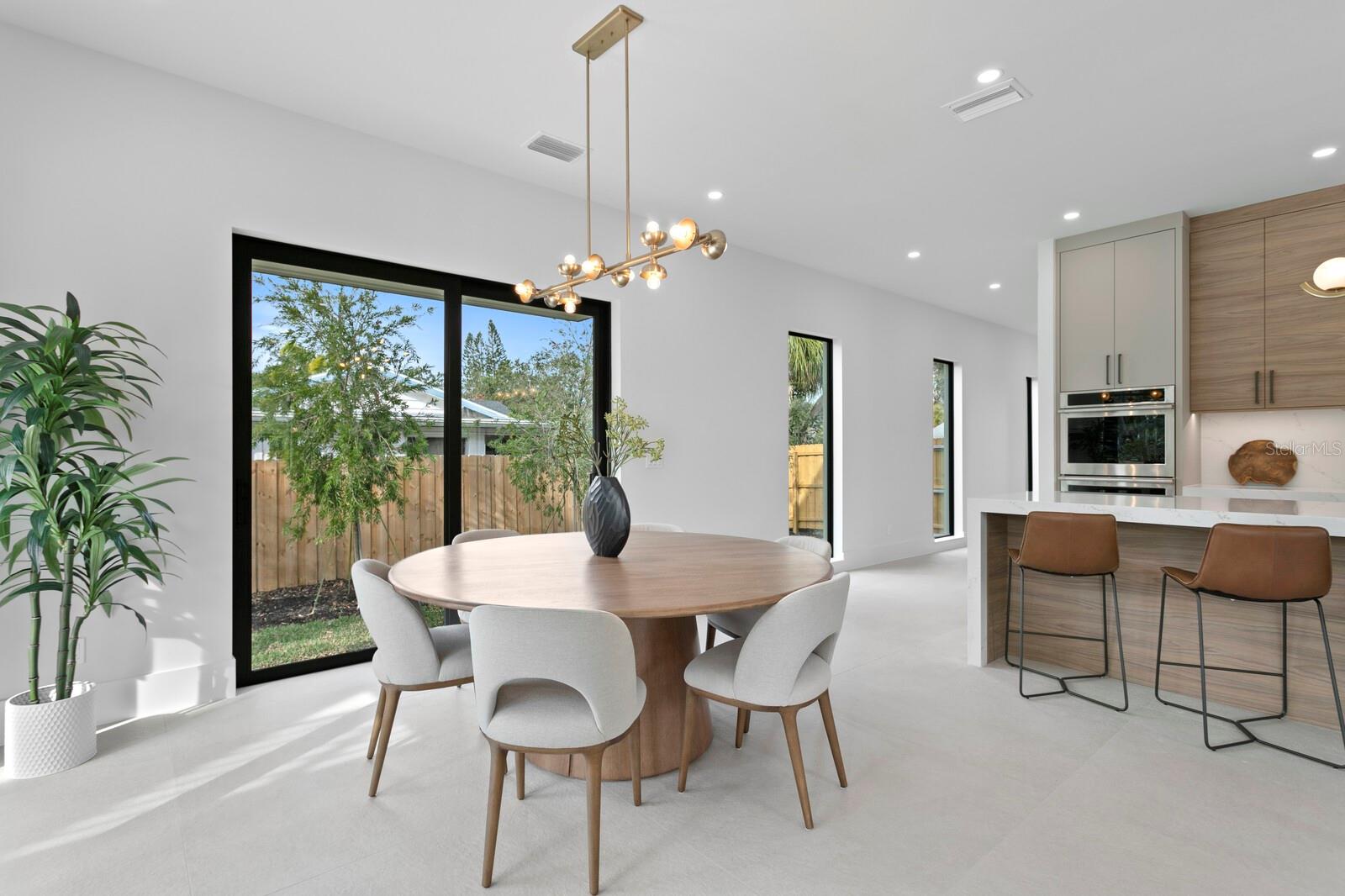 Image 11 of 45 For 2249 Oak Terrace Street