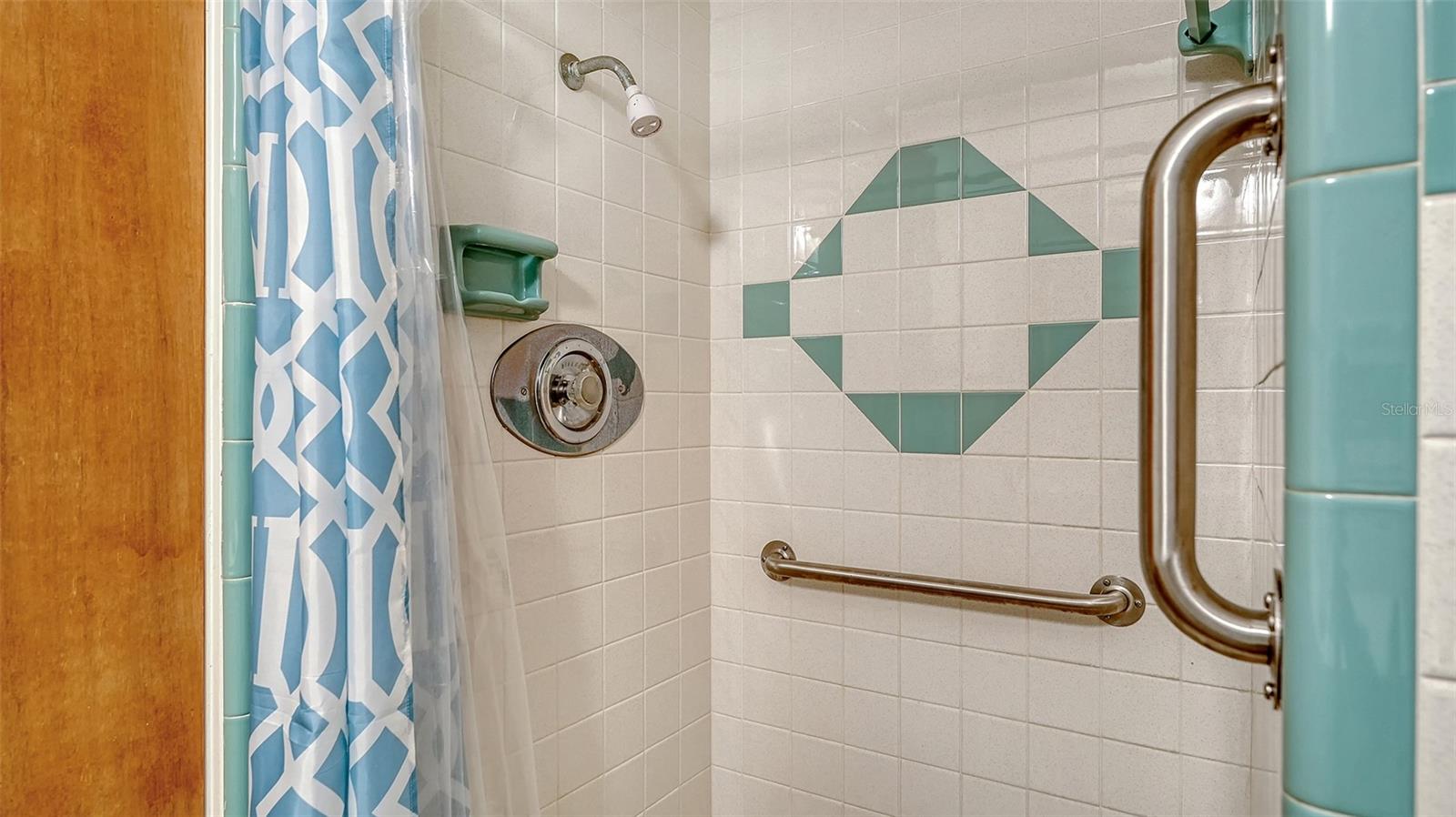 Image 17 of 27 For 2702 Bedford Way