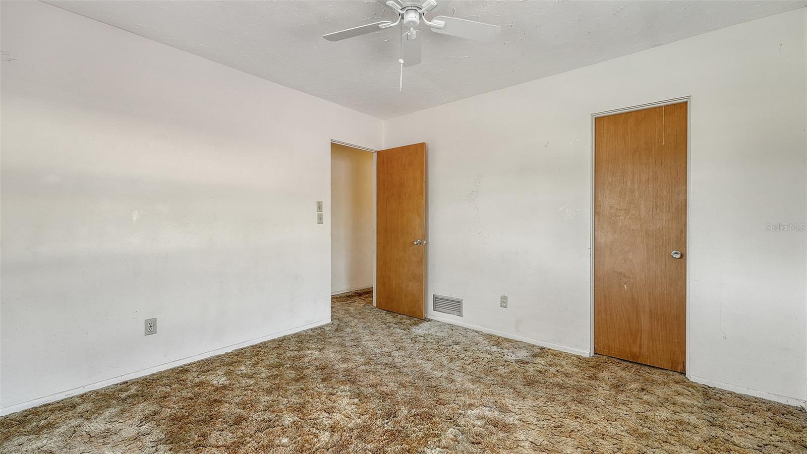 Image 21 of 27 For 2702 Bedford Way