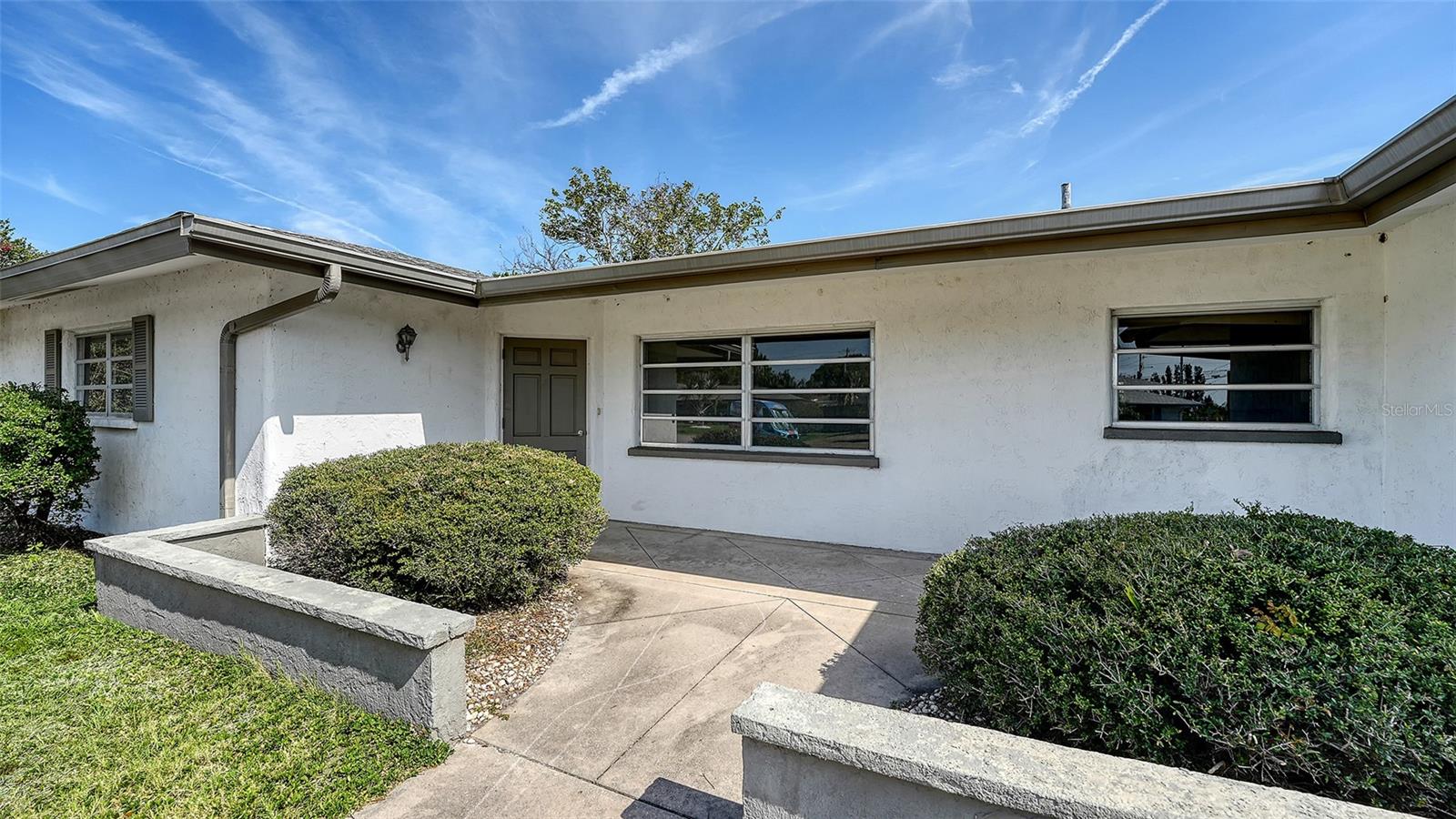 Image 3 of 27 For 2702 Bedford Way