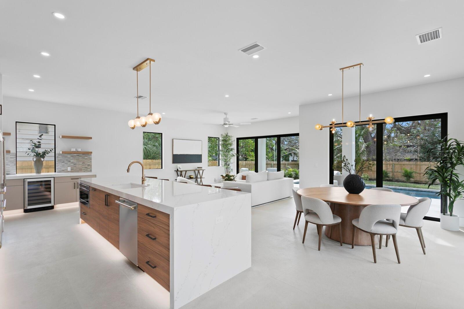 Image 23 of 65 For 2554 Arlington Street