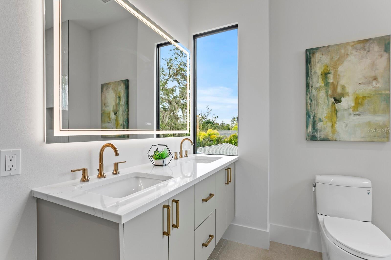 Image 45 of 65 For 2554 Arlington Street