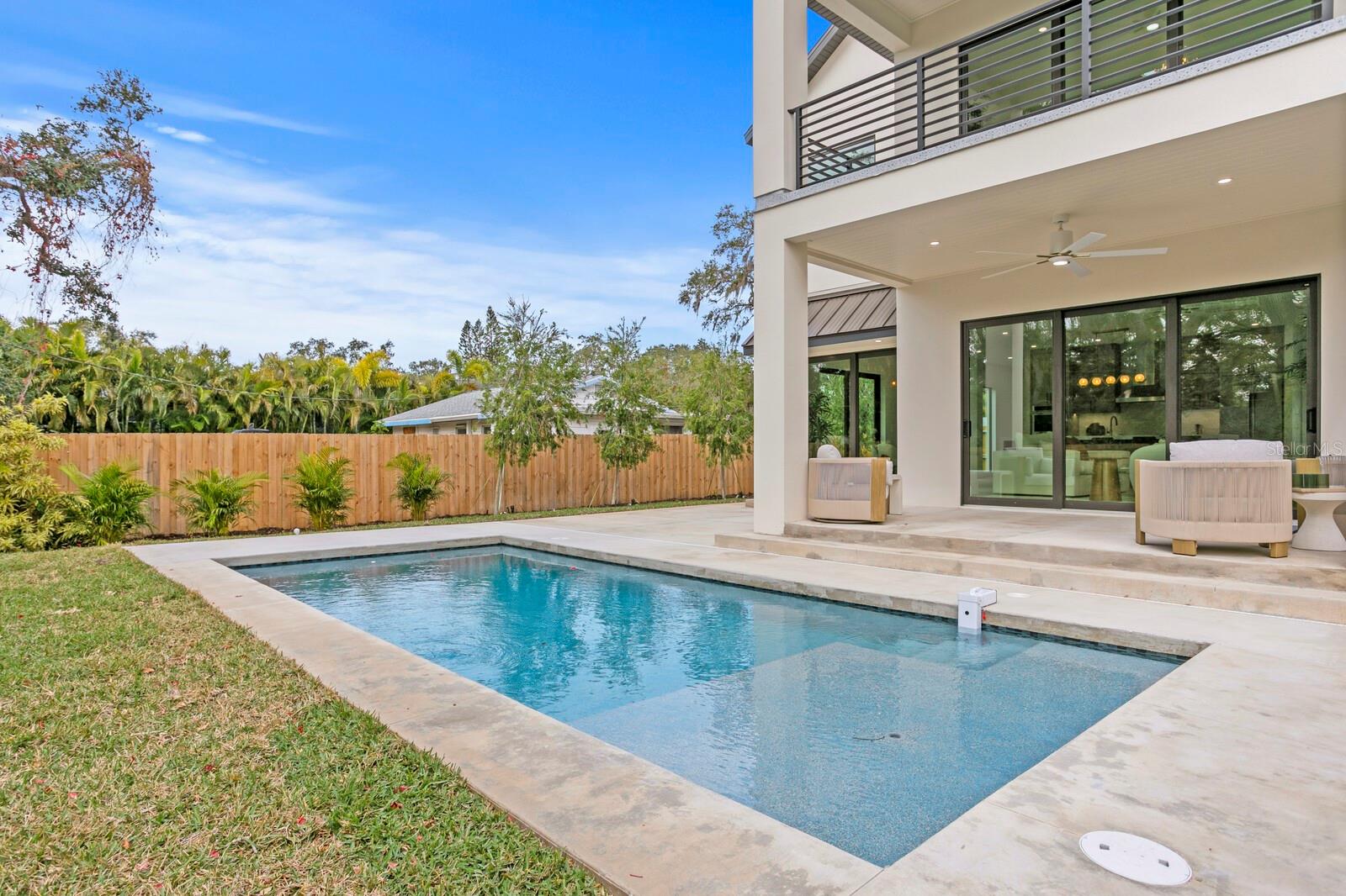 Image 61 of 65 For 2554 Arlington Street