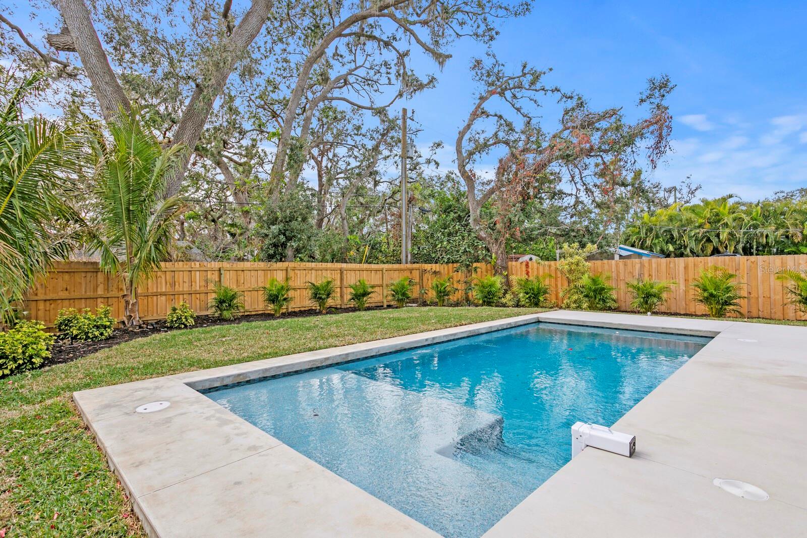 Image 62 of 65 For 2554 Arlington Street