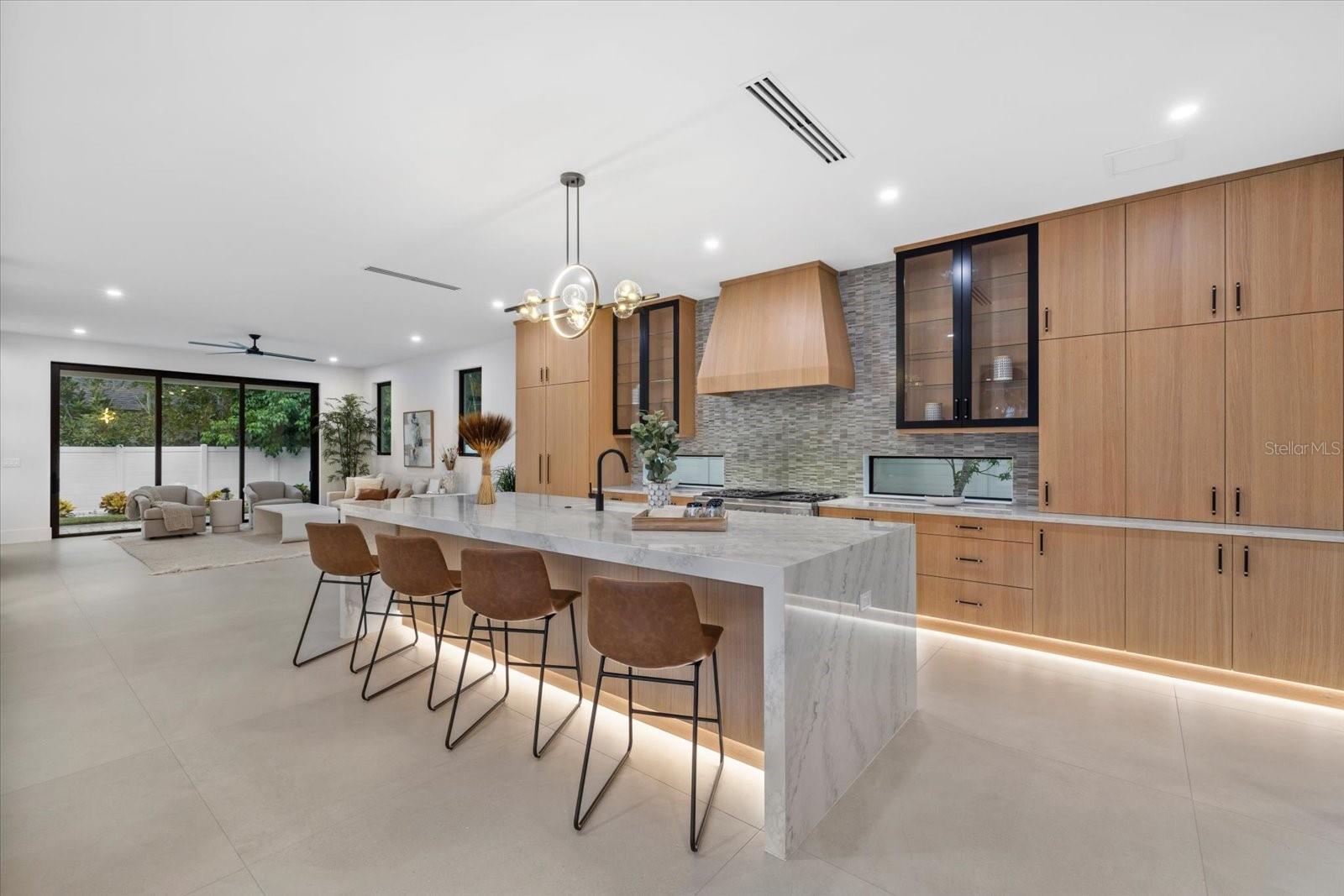 Image 11 of 41 For 1559 Bay Road