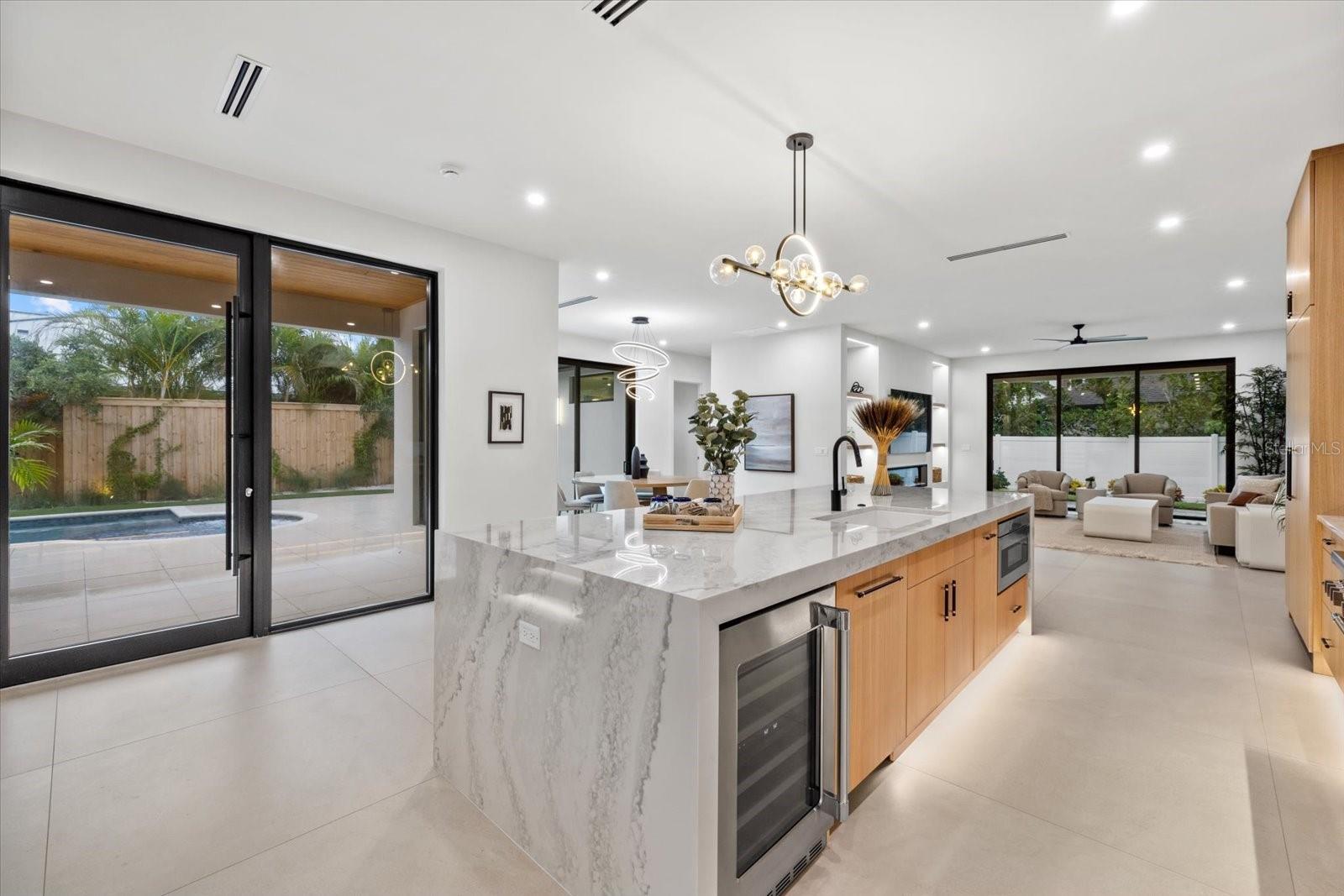 Image 15 of 41 For 1559 Bay Road