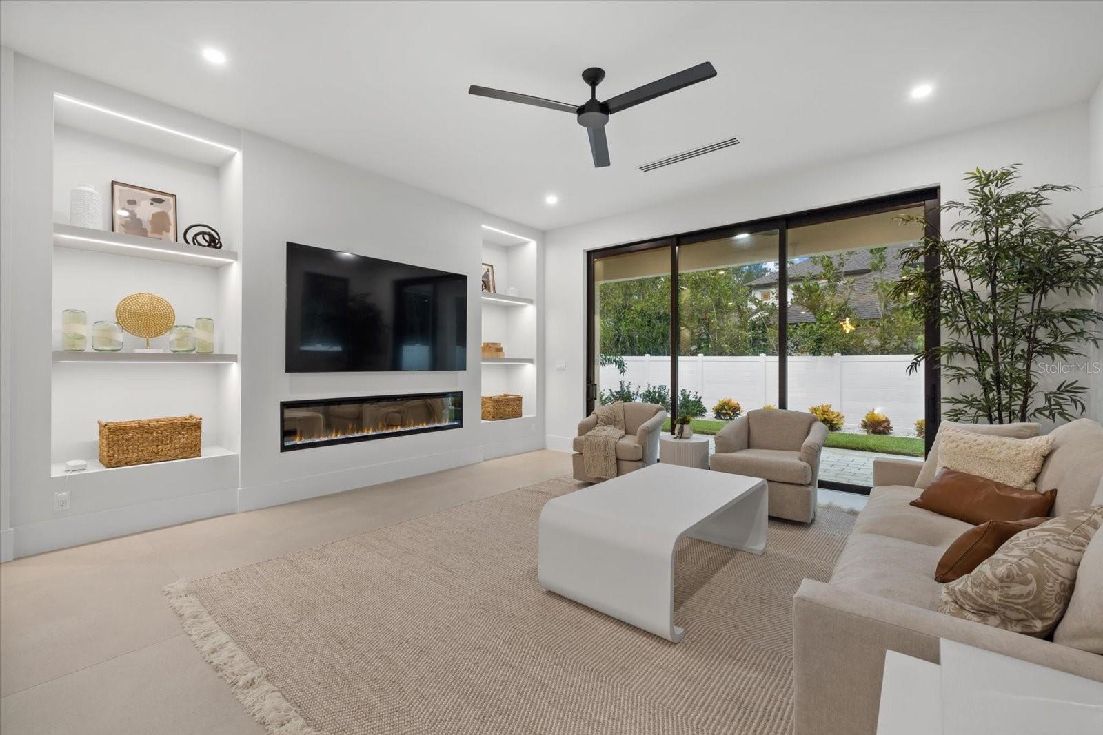 Image 18 of 41 For 1559 Bay Road