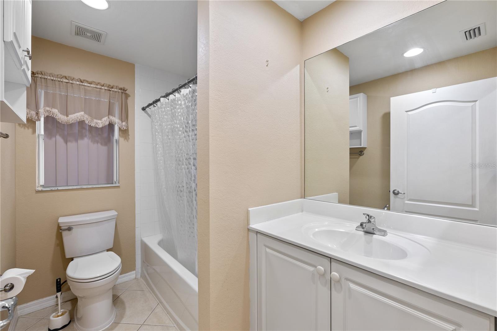 Image 16 of 34 For 3841 Albacete Circle 51