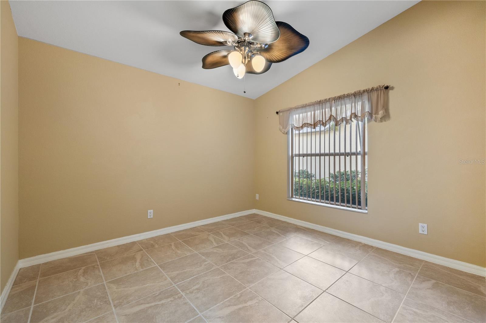 Image 17 of 34 For 3841 Albacete Circle 51