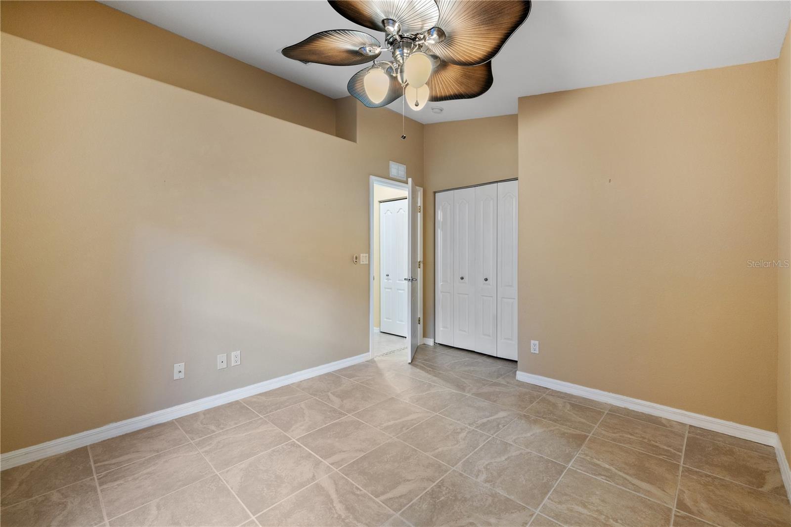 Image 18 of 34 For 3841 Albacete Circle 51