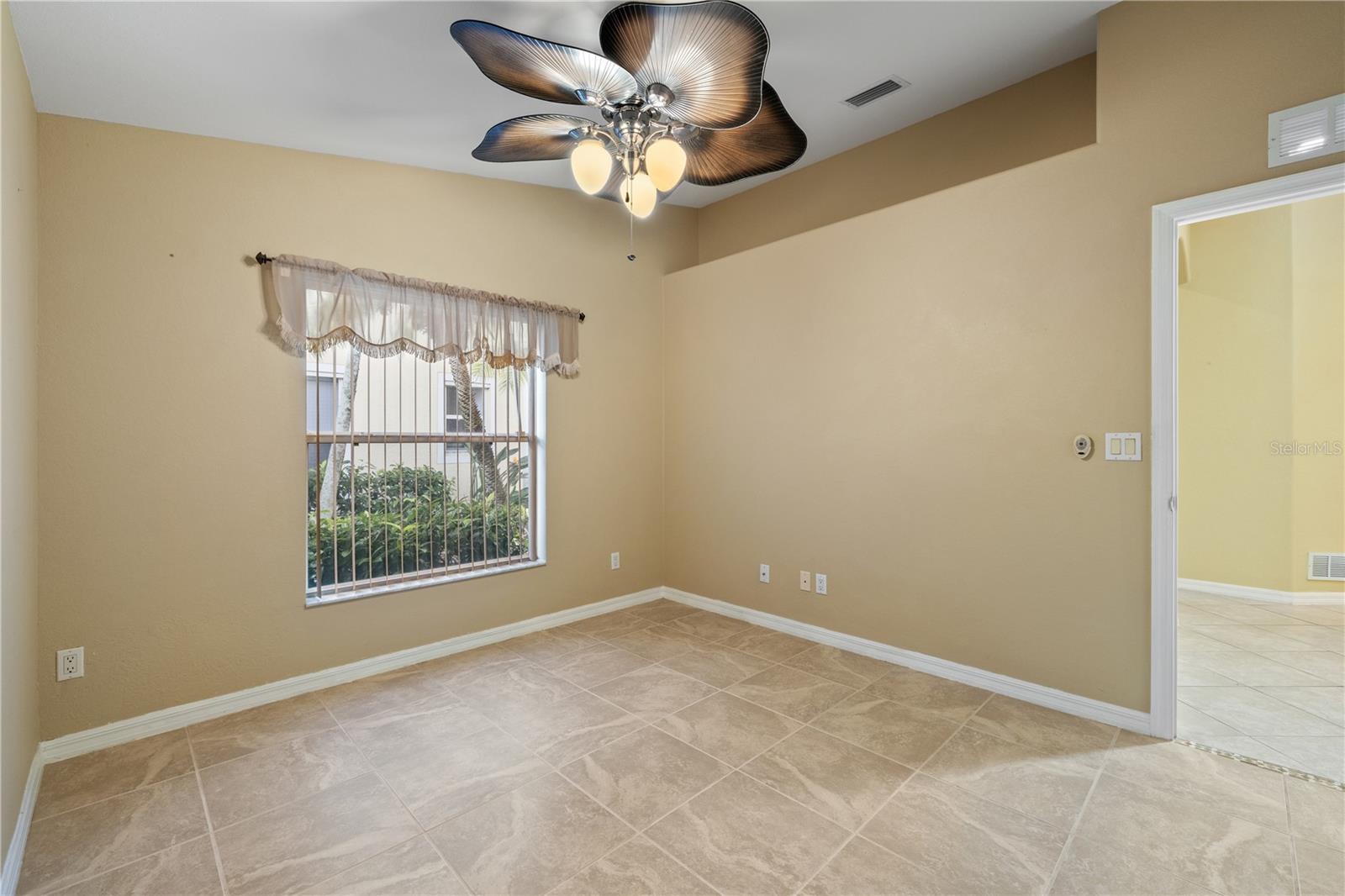 Image 19 of 34 For 3841 Albacete Circle 51