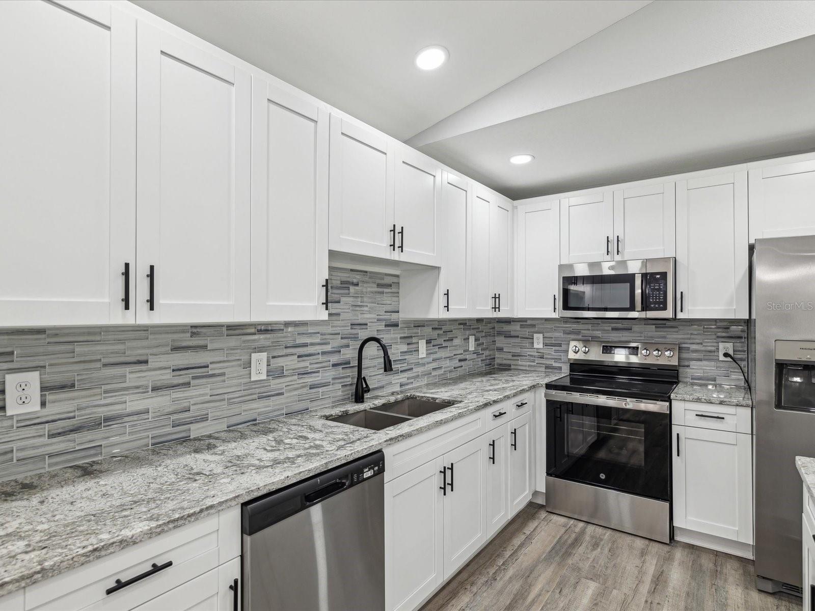 Image 13 of 48 For 8304 Fishhawk Avenue
