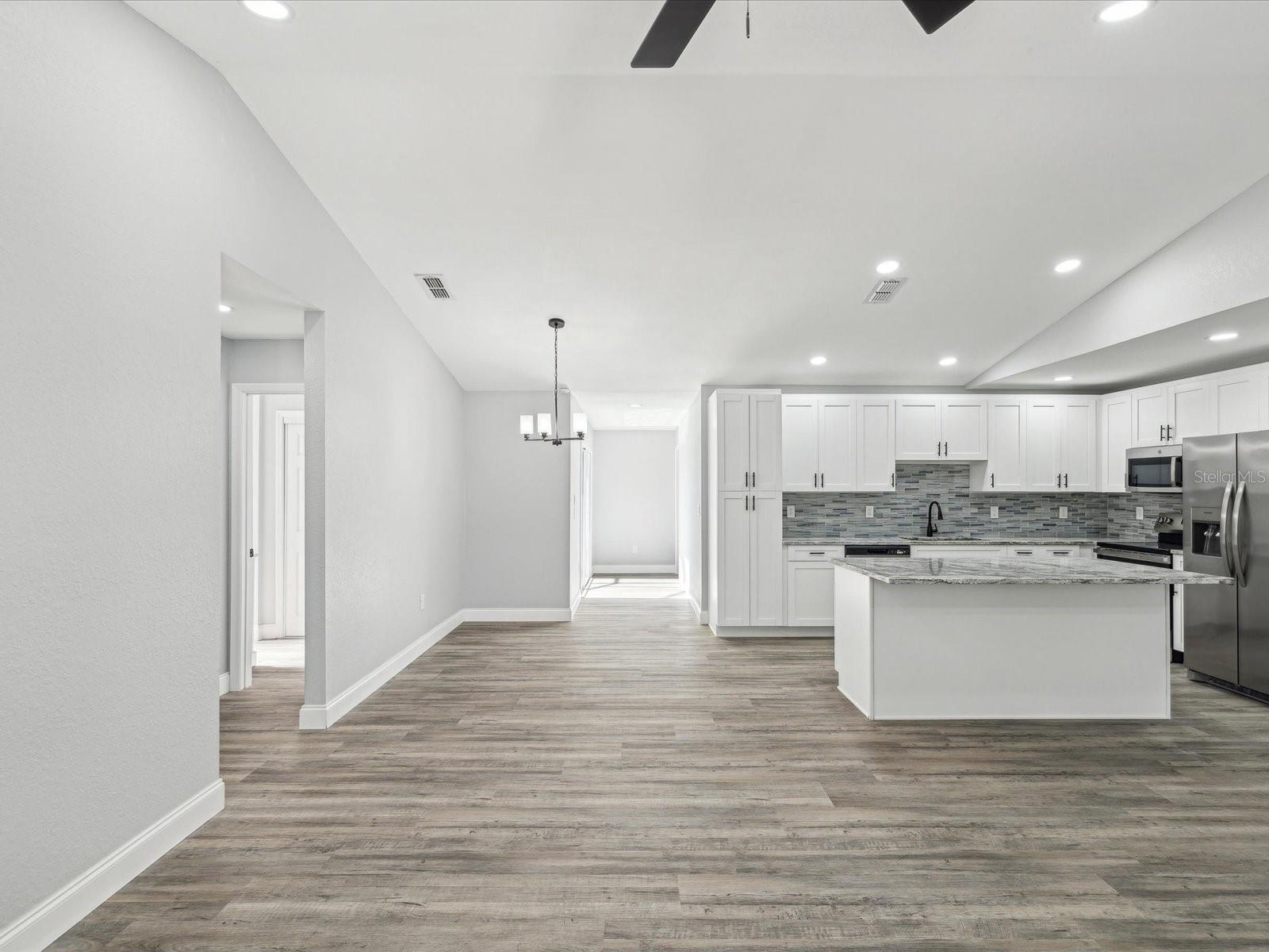 Image 16 of 48 For 8304 Fishhawk Avenue