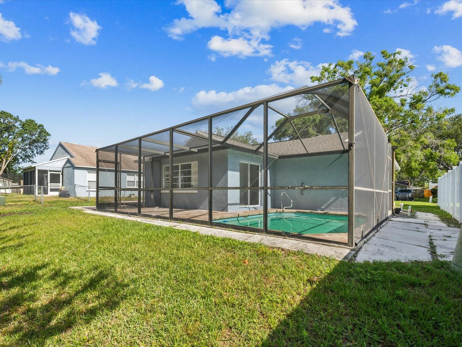 Image 39 of 48 For 8304 Fishhawk Avenue
