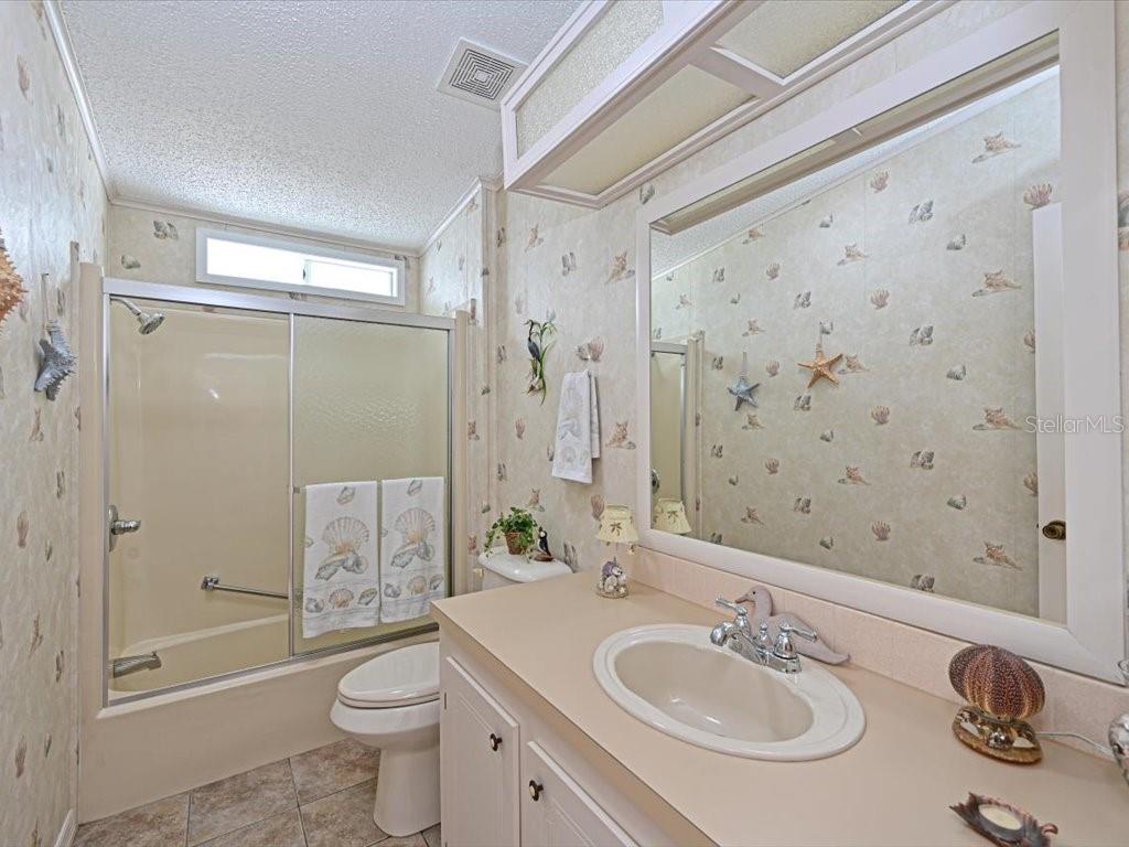 Image 20 of 44 For 8439 Imperial Circle