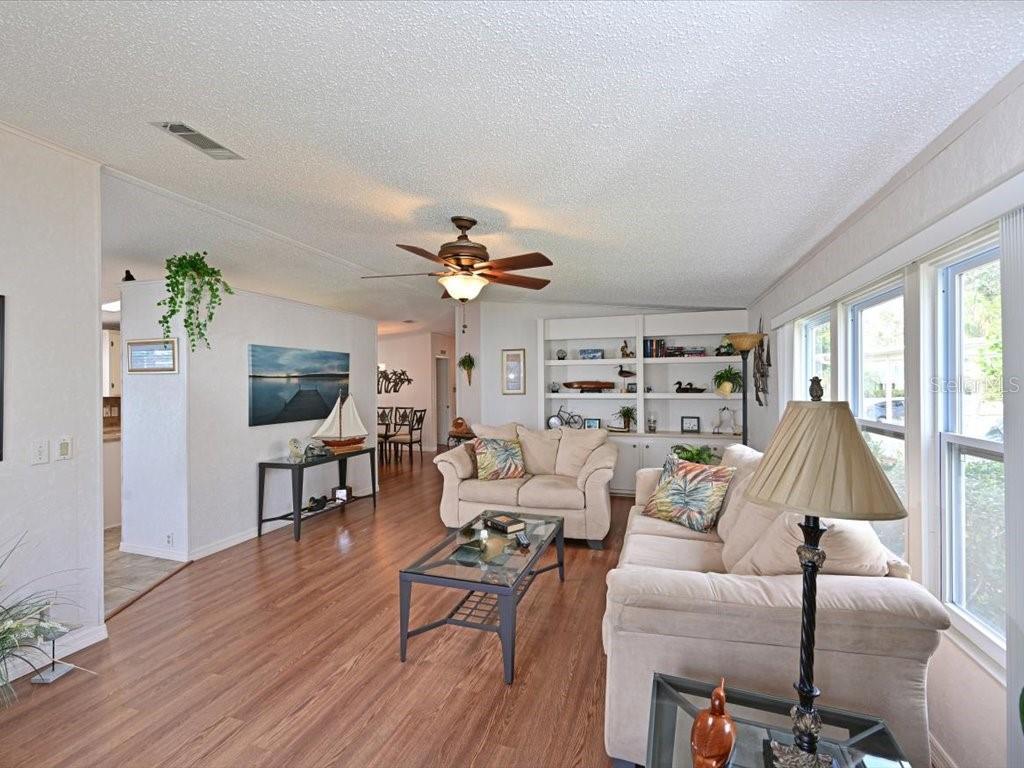 Image 9 of 44 For 8439 Imperial Circle