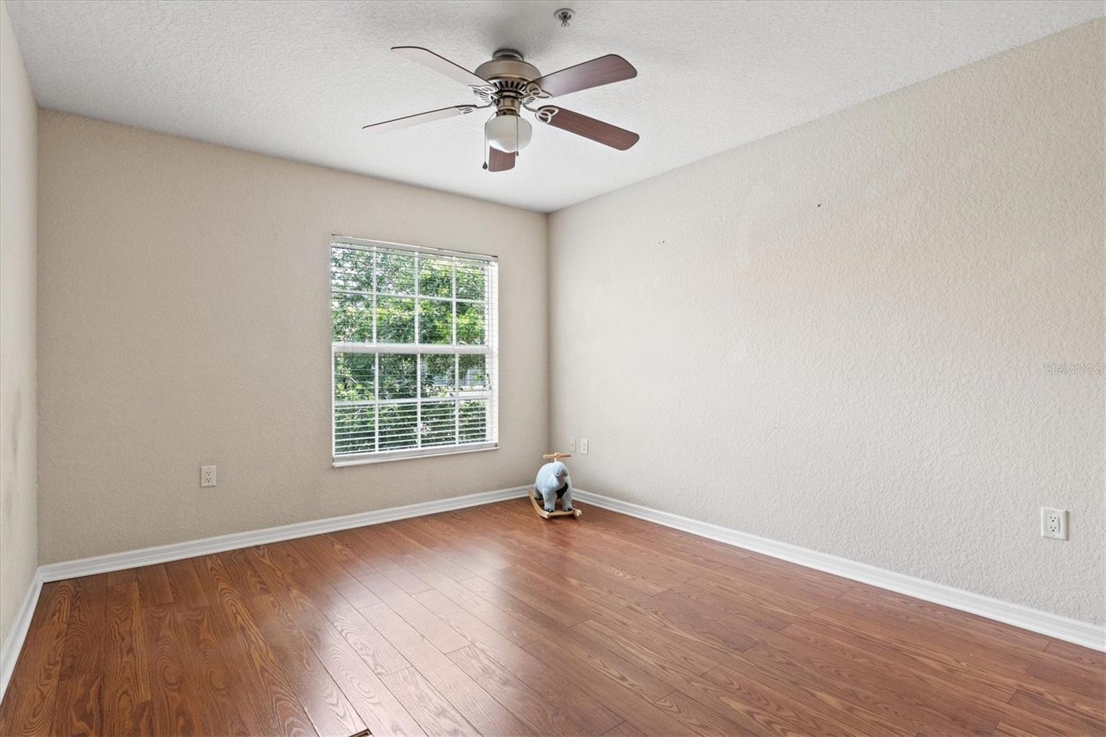 Image 26 of 71 For 7039 Strand Circle 34-201