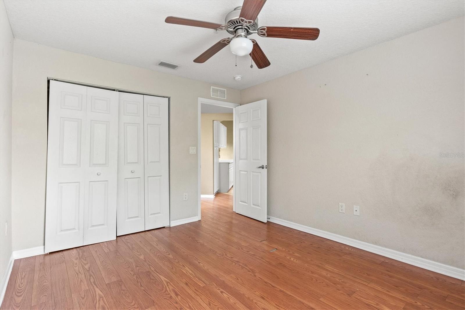 Image 27 of 71 For 7039 Strand Circle 34-201