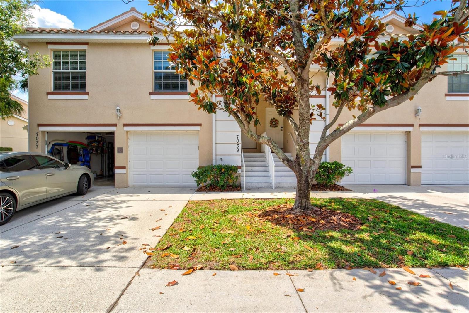 Image 3 of 71 For 7039 Strand Circle 34-201