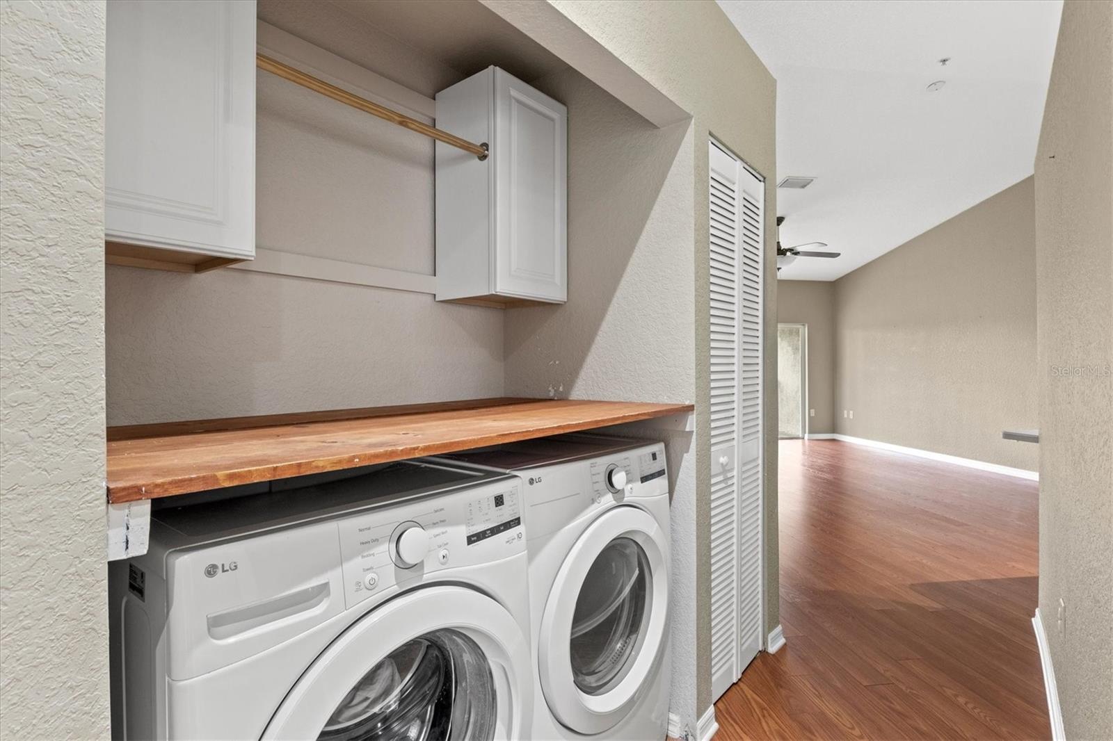 Image 31 of 71 For 7039 Strand Circle 34-201