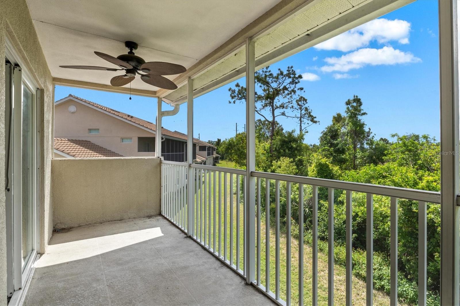 Image 34 of 71 For 7039 Strand Circle 34-201