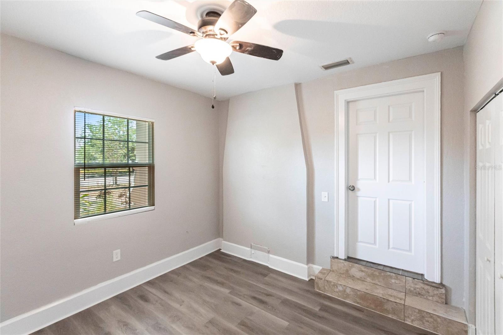 Image 18 of 26 For 4347 9th Avenue N